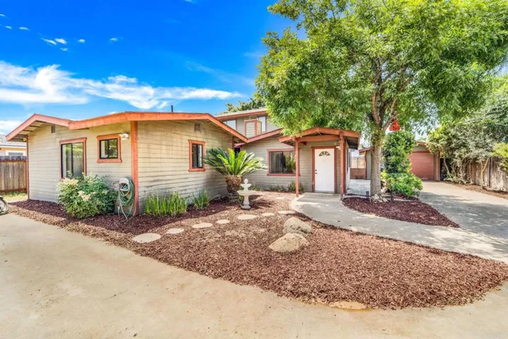 1469 Melody Ln, El Cajon, California 92019