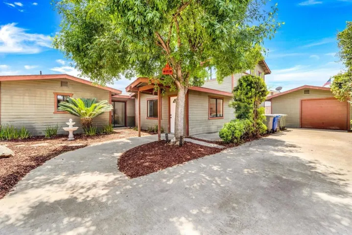 1469 Melody Ln, El Cajon, California 92019