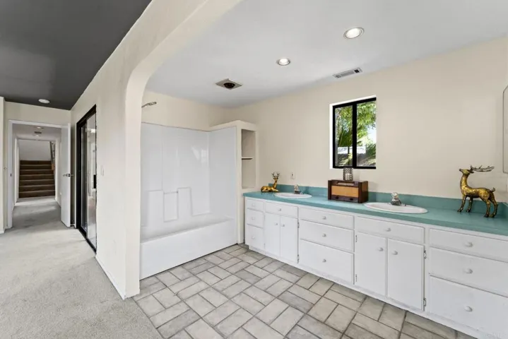 1469 Melody Ln, El Cajon, California 92019