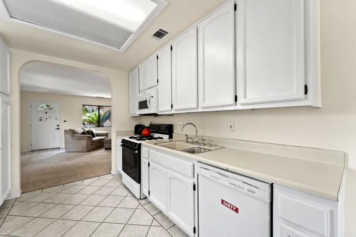 1469 Melody Ln, El Cajon, California 92019