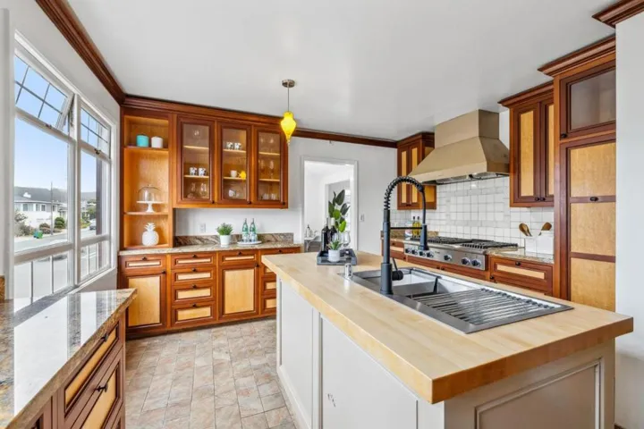 4101 Ocean Avenue, San Francisco, California 94132