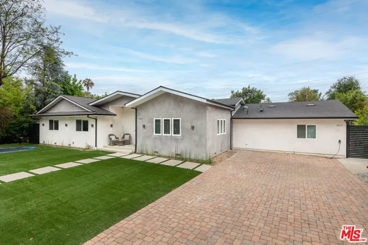 4629 Cerro Verde Place, Tarzana, California 91356
