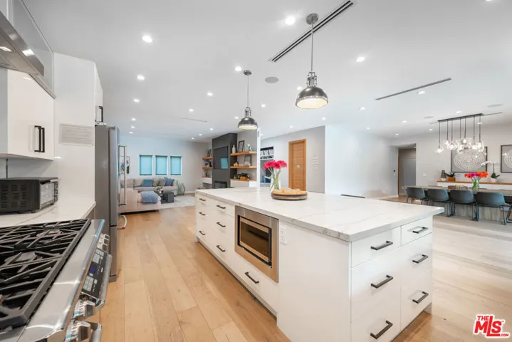 4629 Cerro Verde Place, Tarzana, California 91356