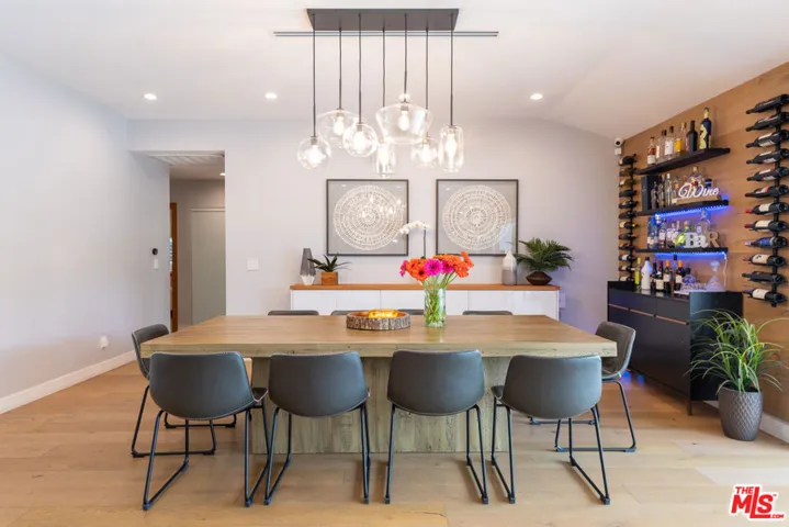 4629 Cerro Verde Place, Tarzana, California 91356