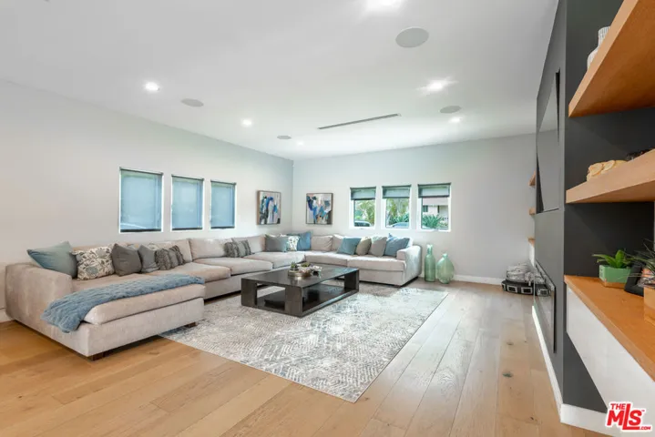 4629 Cerro Verde Place, Tarzana, California 91356