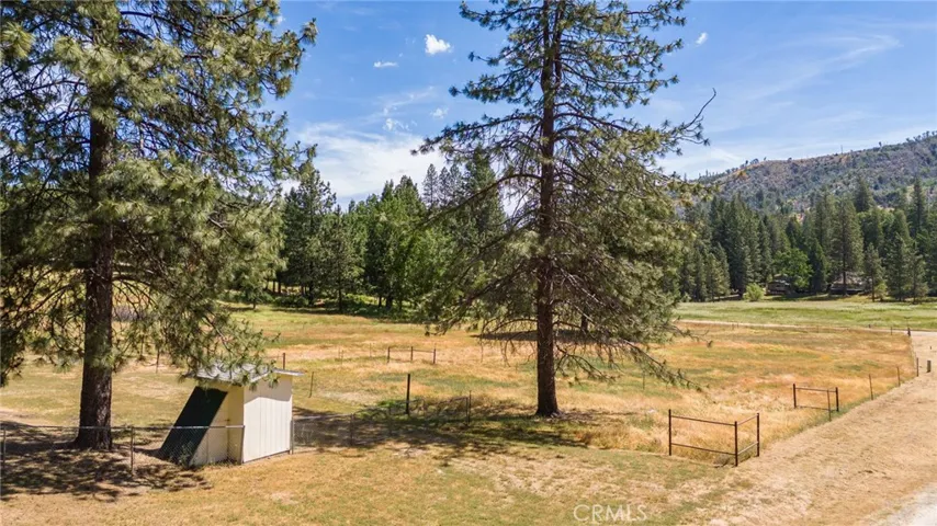 6890 Double Eagle Road, Mariposa, California 95338