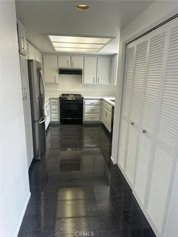 1460 E Willow Street 112, Signal Hill, California 90755