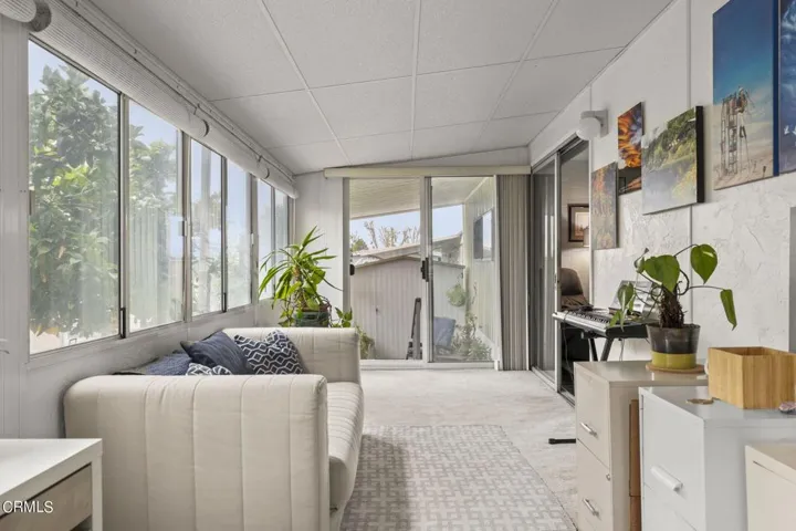 40-web-or-mls-UpmarketMedia-46Deb-117