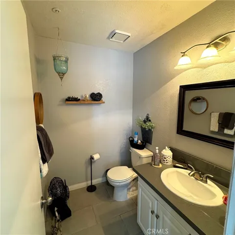 13950 Hillcrest Drive, Fontana, California 92337