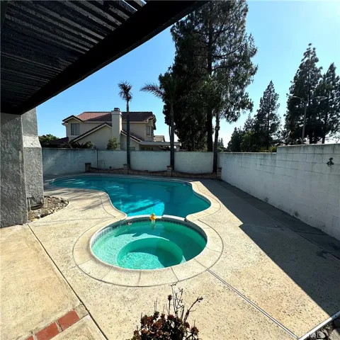 13950 Hillcrest Drive, Fontana, California 92337