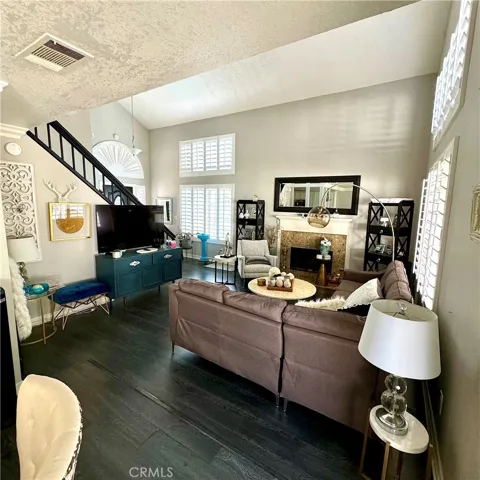 13950 Hillcrest Drive, Fontana, California 92337