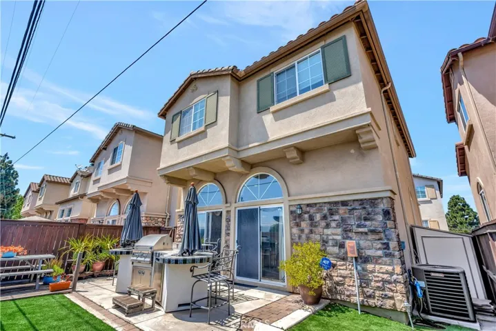 2792 Border Avenue, Torrance, California 90501