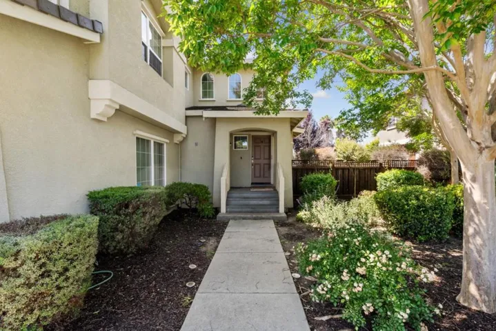 22 Shorebreeze Court, East Palo Alto, California 94303
