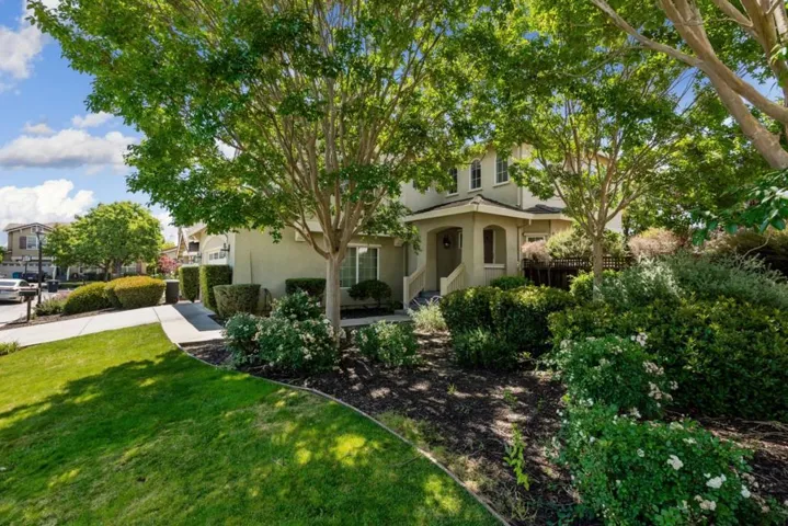 22 Shorebreeze Court, East Palo Alto, California 94303