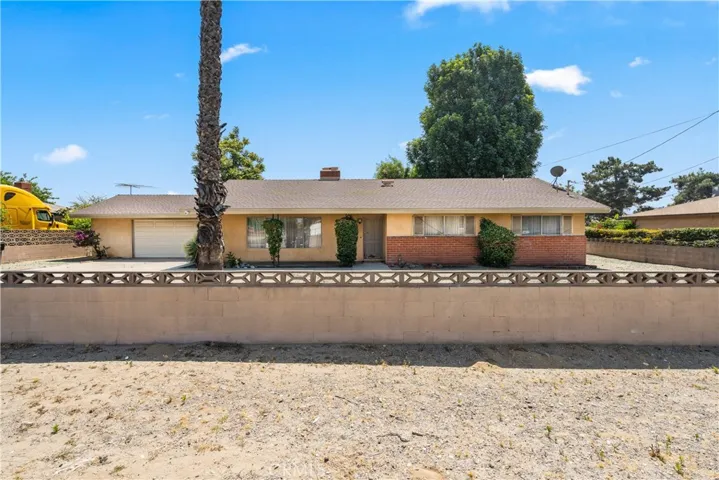 10853 Locust Avenue, Bloomington, California 92316