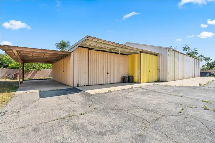 10853 Locust Avenue, Bloomington, California 92316