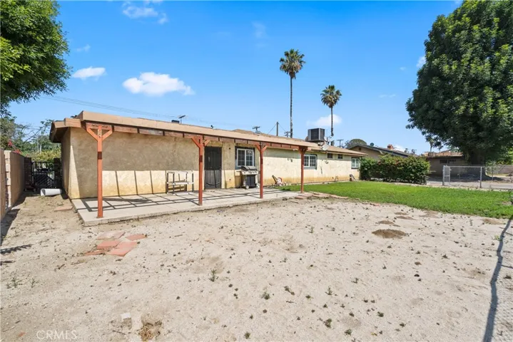 10853 Locust Avenue, Bloomington, California 92316