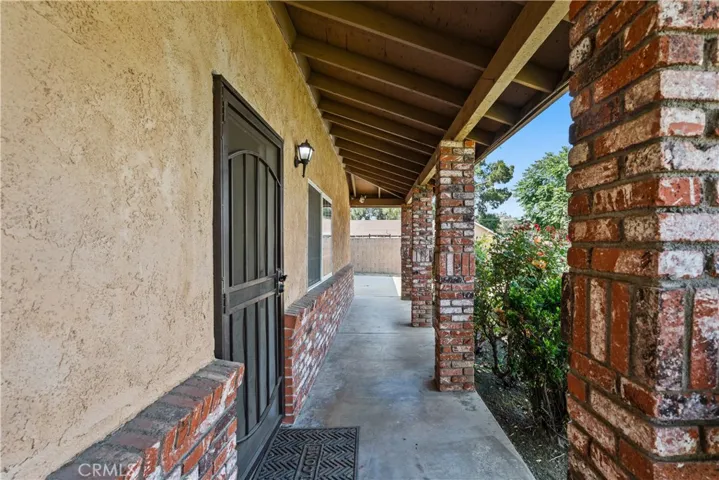 10853 Locust Avenue, Bloomington, California 92316