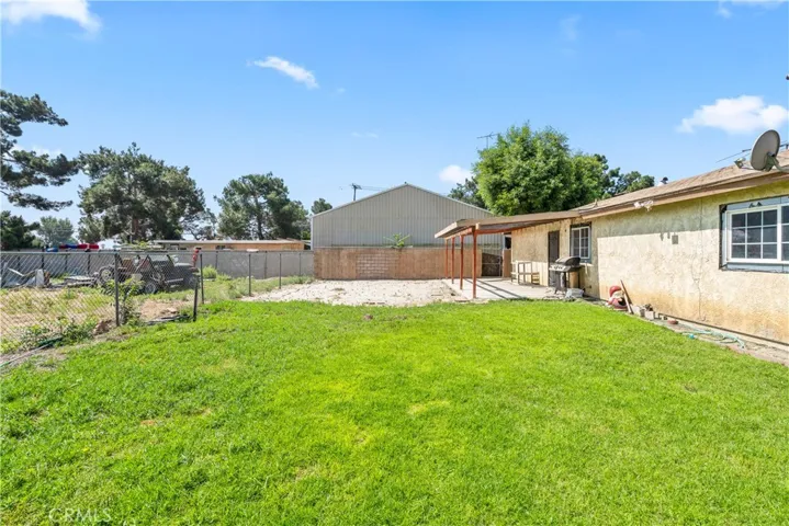10853 Locust Avenue, Bloomington, California 92316