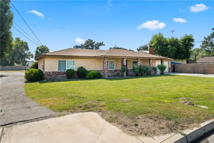 10853 Locust Avenue, Bloomington, California 92316