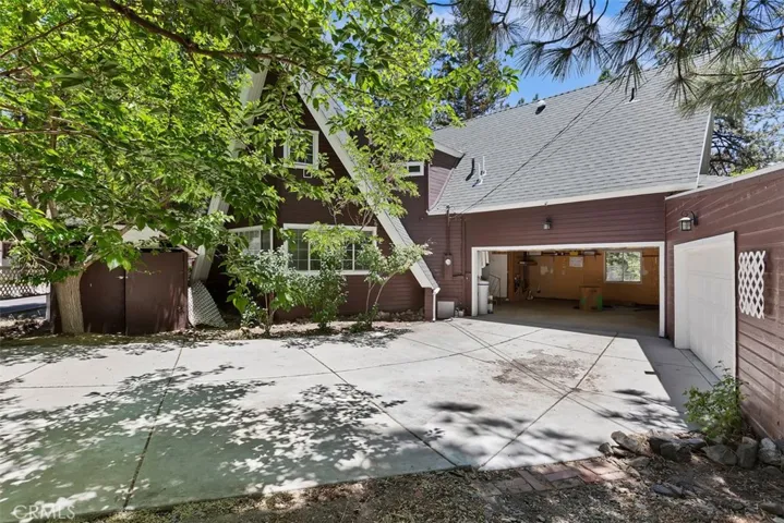 Back of home/entrance to garage