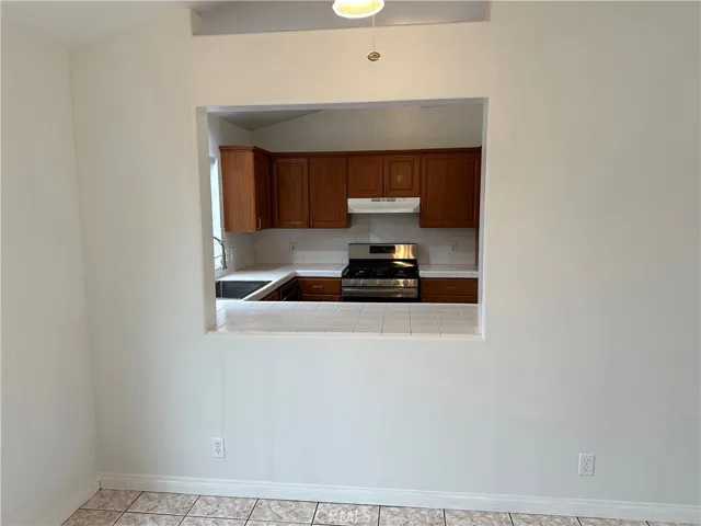 1006 E L Street, Wilmington, California 90744