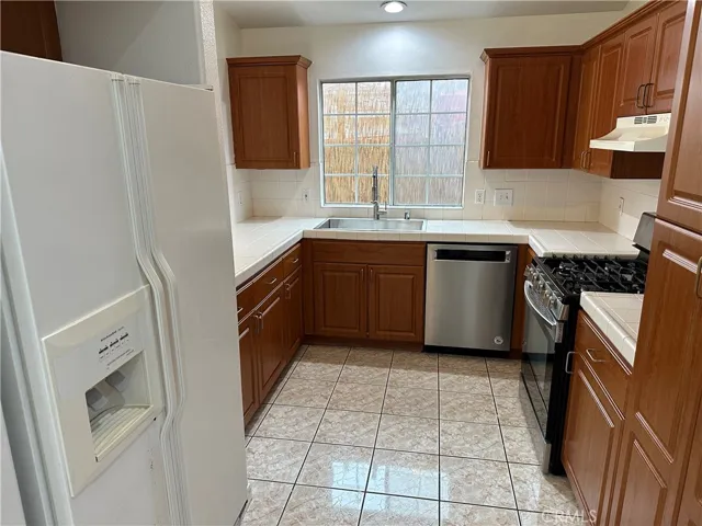 1006 E L Street, Wilmington, California 90744