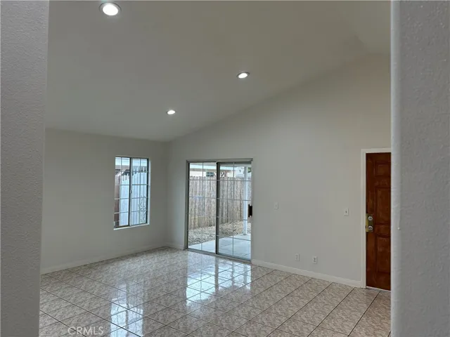1006 E L Street, Wilmington, California 90744