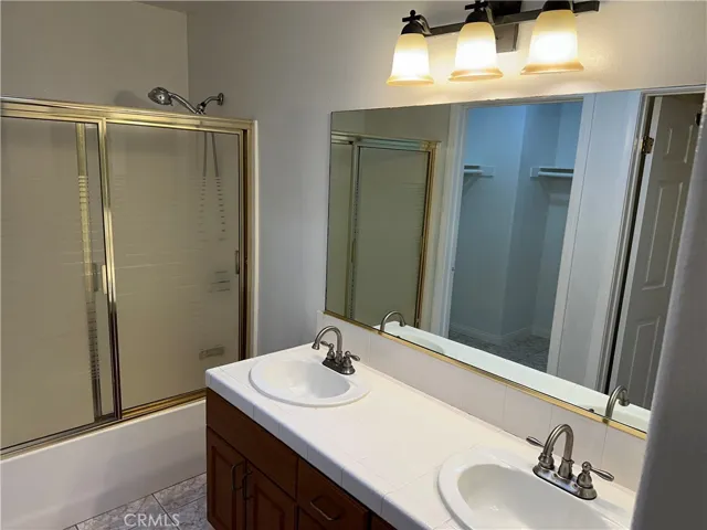 1006 E L Street, Wilmington, California 90744