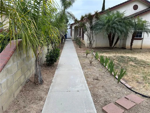 1006 E L Street, Wilmington, California 90744
