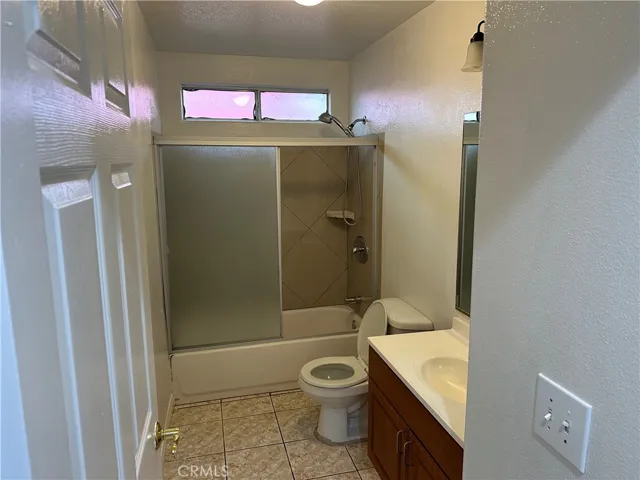 1006 E L Street, Wilmington, California 90744