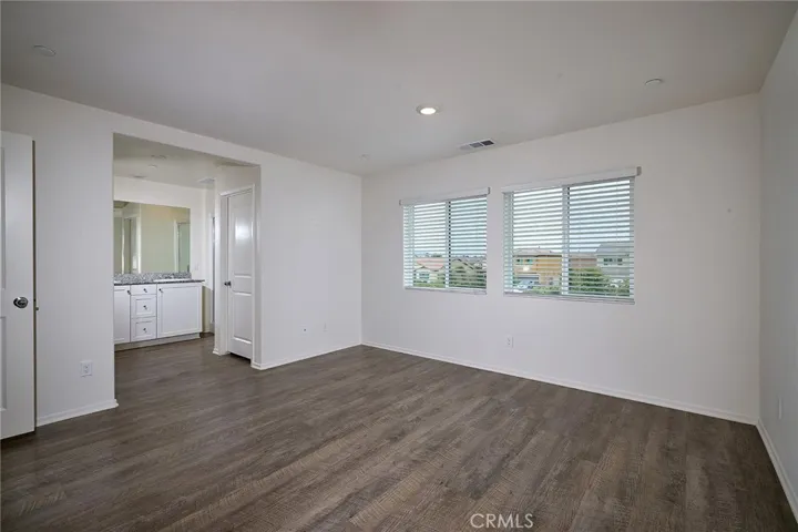 1258 Universal Way, Hemet, California 92543