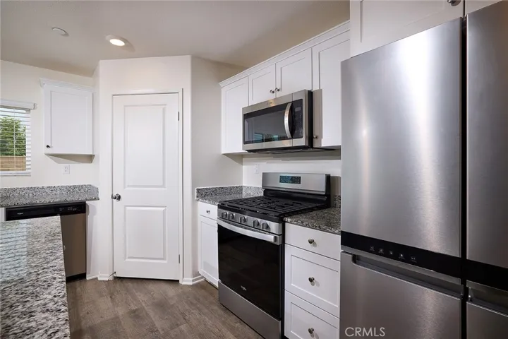 1271 Estate Avenue, Hemet, California 92543