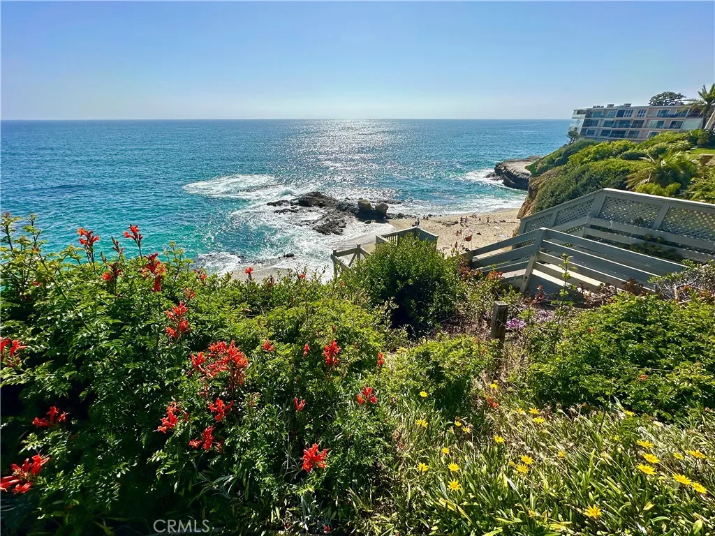 31678 Seacove Drive, Laguna Beach, California 92651 home-pic-40