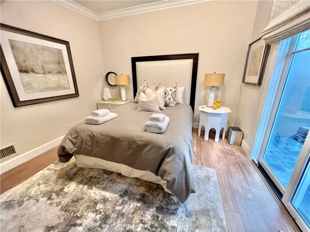 31678 Seacove Drive, Laguna Beach, California 92651 home-pic-31