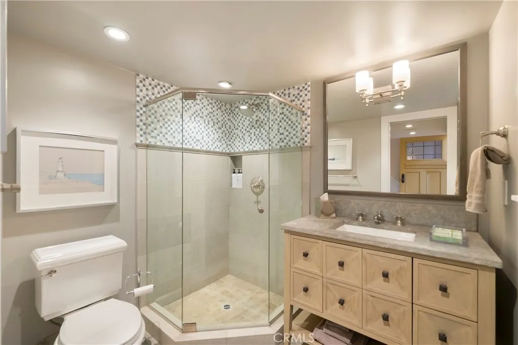 31678 Seacove Drive, Laguna Beach, California 92651 home-pic-32