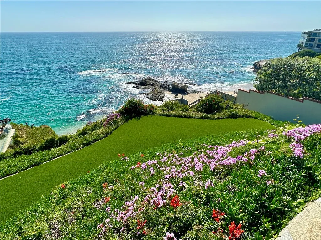 31678 Seacove Drive, Laguna Beach, California 92651 home-pic-3