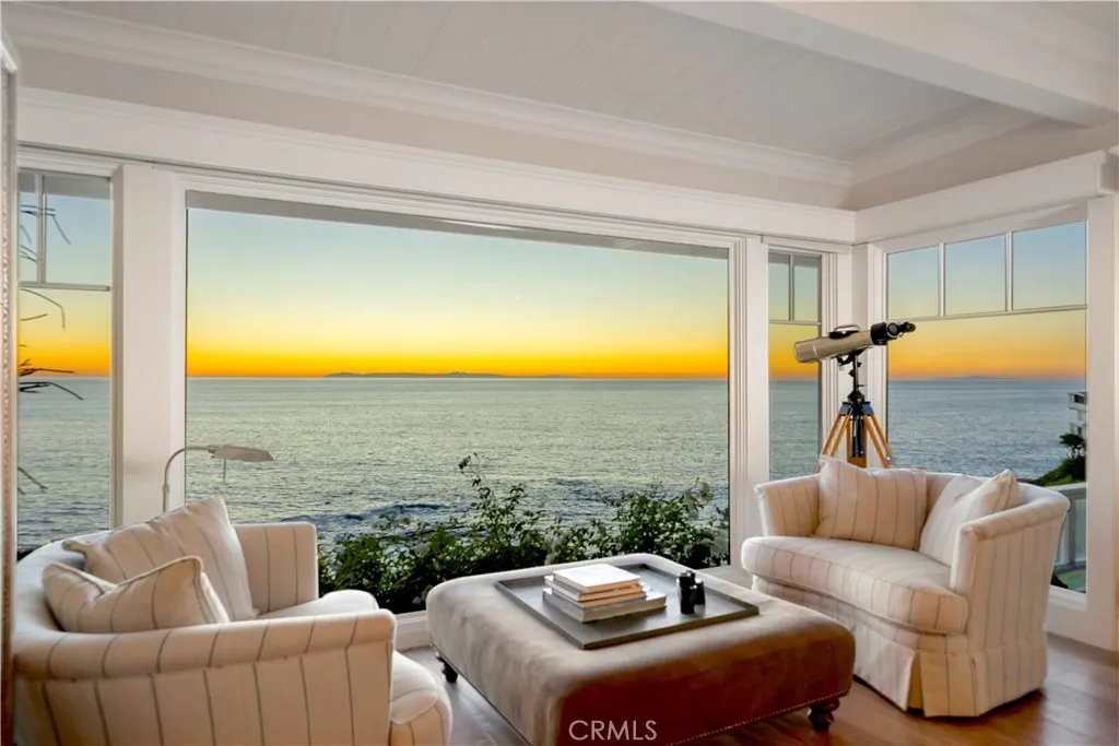 31678 Seacove Drive, Laguna Beach, California 92651 home-pic-15