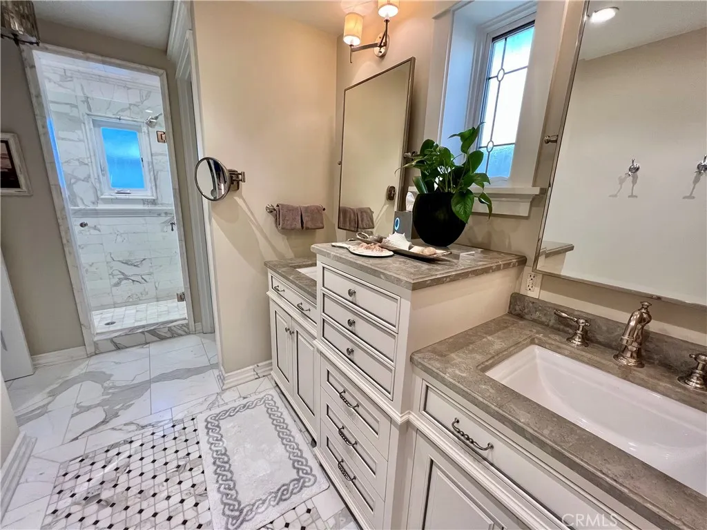 31678 Seacove Drive, Laguna Beach, California 92651 home-pic-25