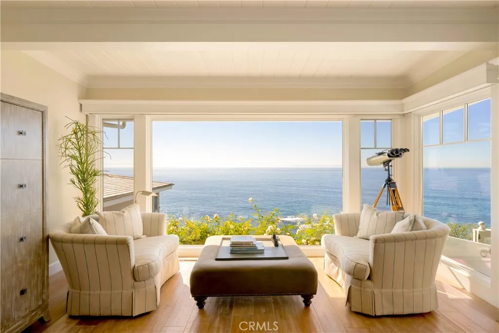 31678 Seacove Drive, Laguna Beach, California 92651 home-pic-14