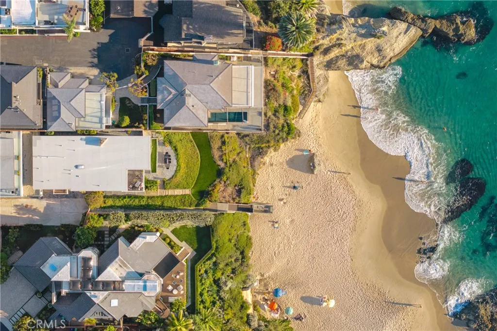 31678 Seacove Drive, Laguna Beach, California 92651 home-pic-1