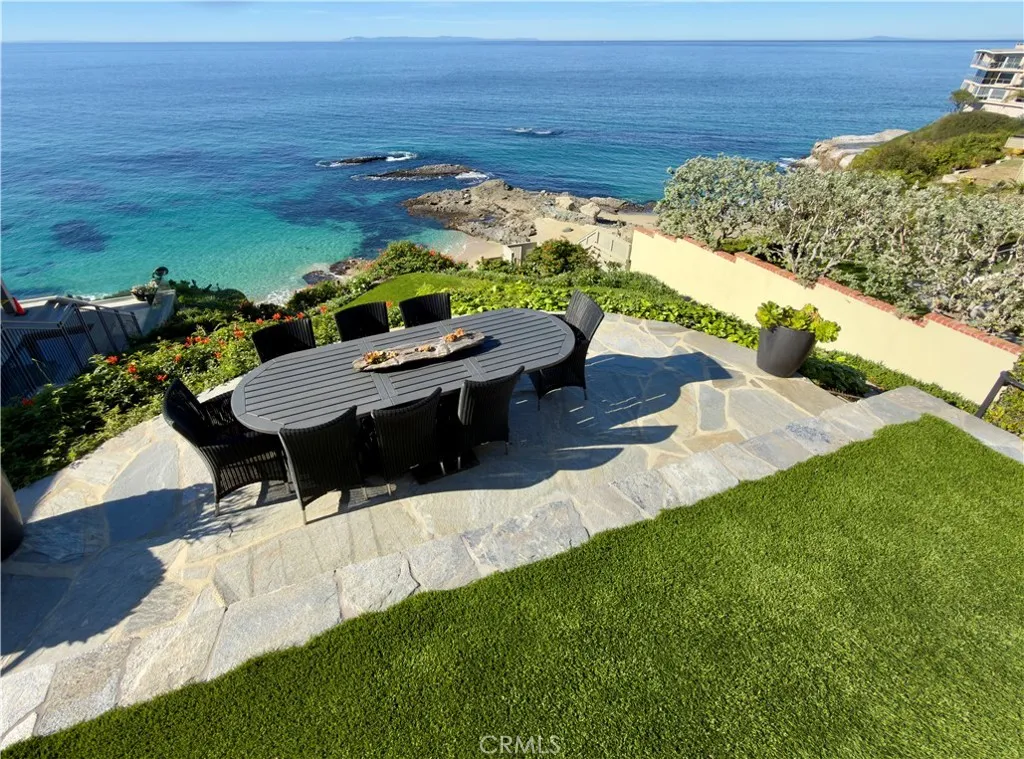 31678 Seacove Drive, Laguna Beach, California 92651 home-pic-37