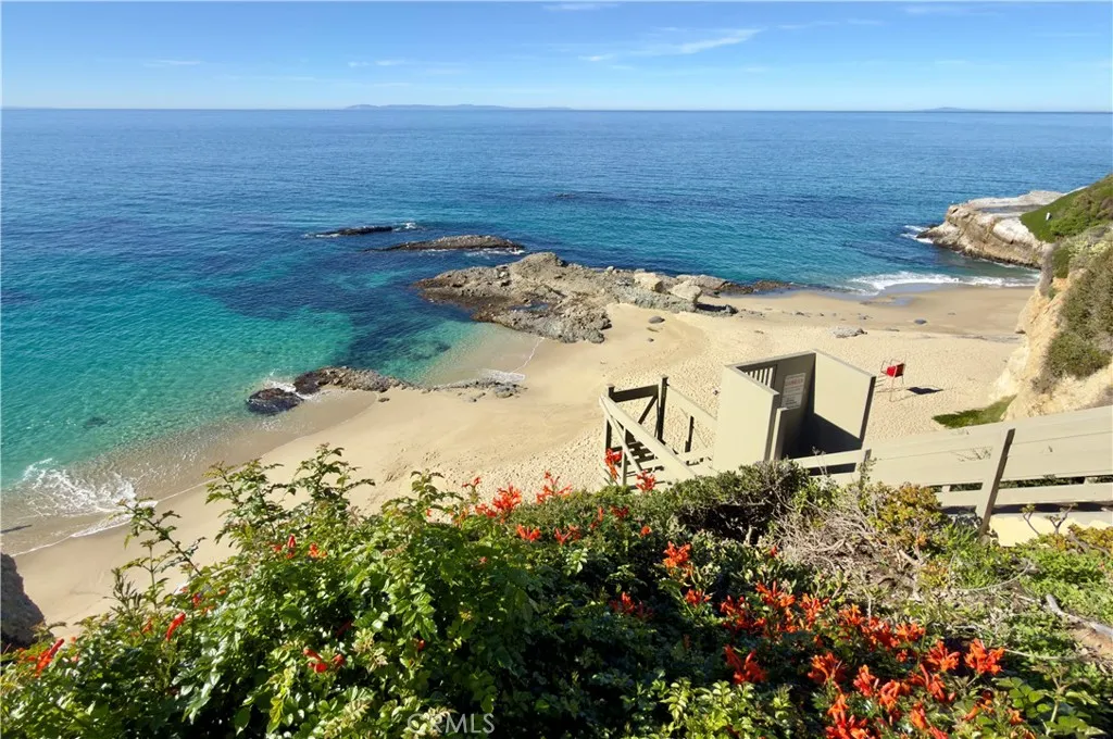 31678 Seacove Drive, Laguna Beach, California 92651 home-pic-6