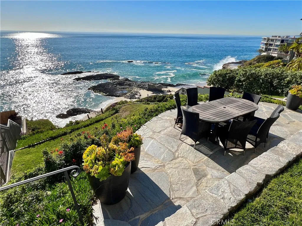 31678 Seacove Drive, Laguna Beach, California 92651 home-pic-4