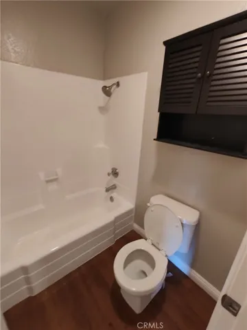 PRIVATE MASTER TOILET AND BATHTUN WITH A SHOWER