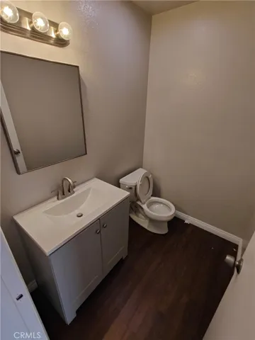 GUEST HALF BATHROOM DOWNSTAIRS.