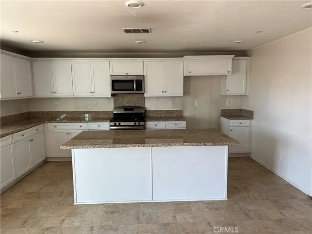 16949 Backwater Ln, Fontana, California 92336