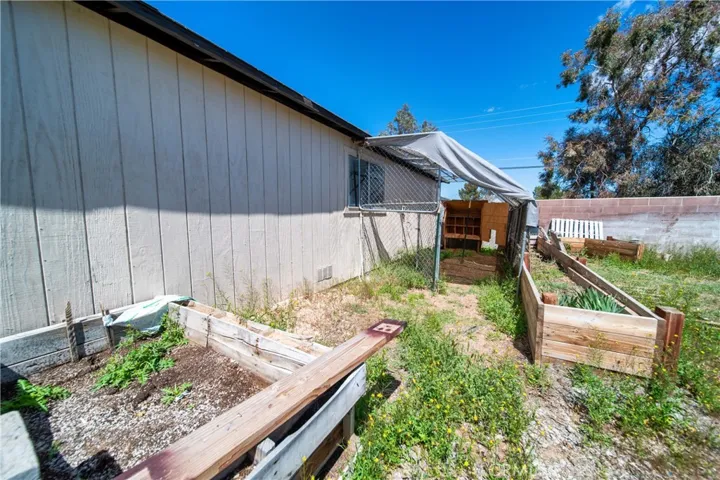 16925 Foothill Avenue, Edwards, California 93523