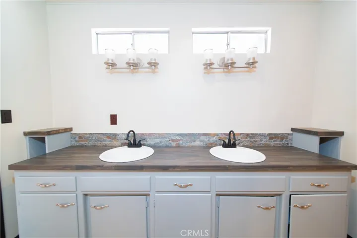 16925 Foothill Avenue, Edwards, California 93523