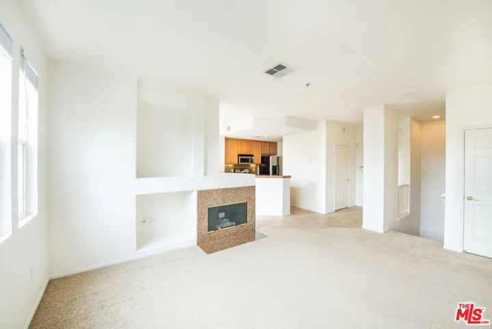 13075 Pacific 410, Playa Vista, California 90094